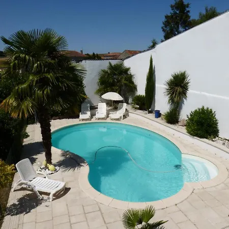 Charme, 4 Pièces, 6 Personnes - Fr-1-653-66 *