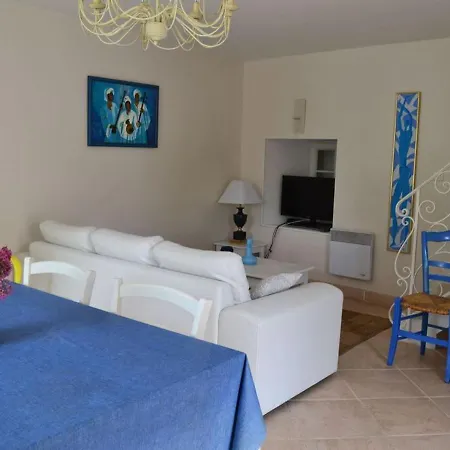 Charme, 4 Pièces, 6 Personnes - Fr-1-653-66 *