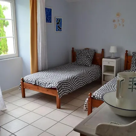 Hébergement de vacances Charme, 4 Pièces, 6 Personnes - Fr-1-653-66
