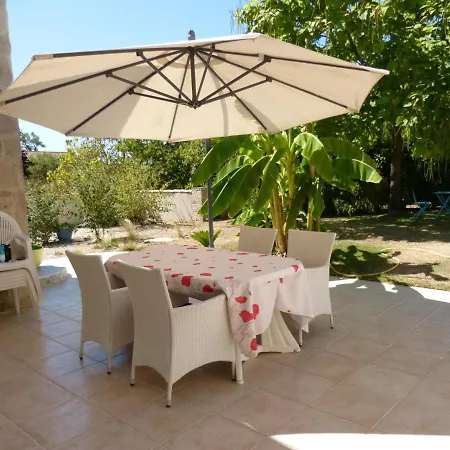 Hébergement de vacances Charme, 4 Pièces, 6 Personnes - Fr-1-653-66
